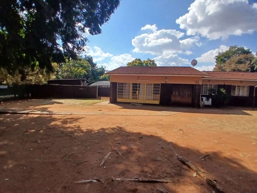 Commercial Property for Sale in Mooinooi North West